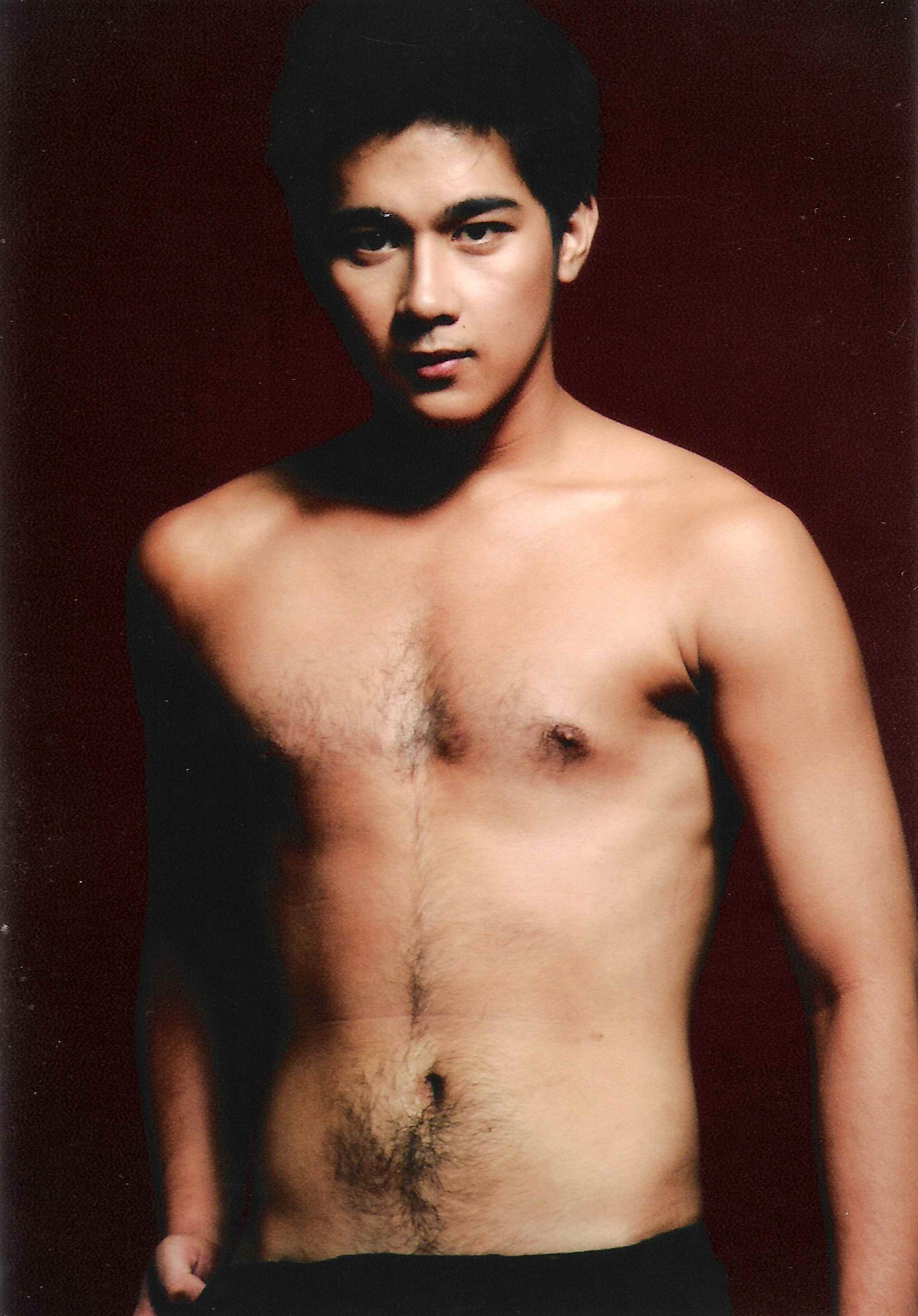 KEN ESCUDERO - Pinoy Actor, FRESH from the OVEN. 